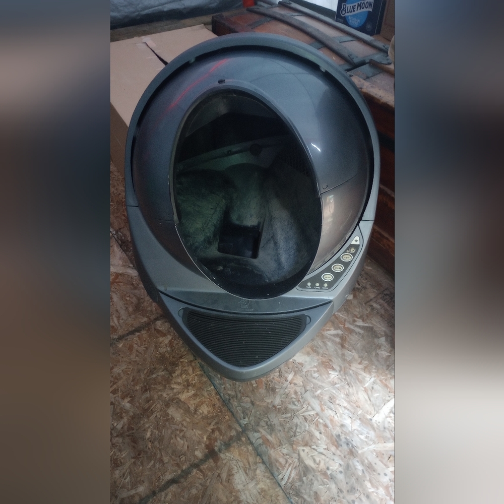 Automatic Pet Litter Box in Gray
